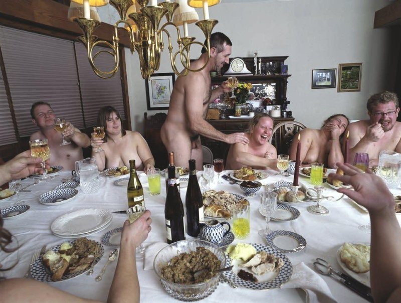 Голое застолье домашнее