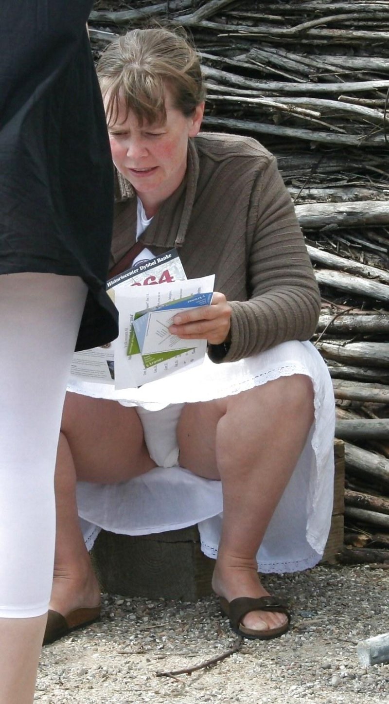 Девушка засветила трусики