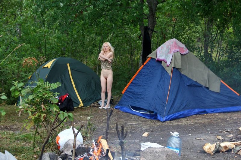 Голые в туристическом походе