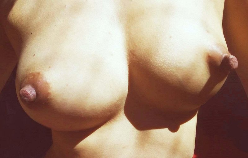 Маленькая грудь втянутые соски