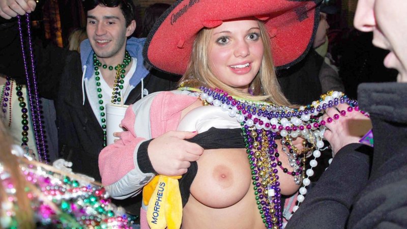 Фестиваль марди гра сиськи