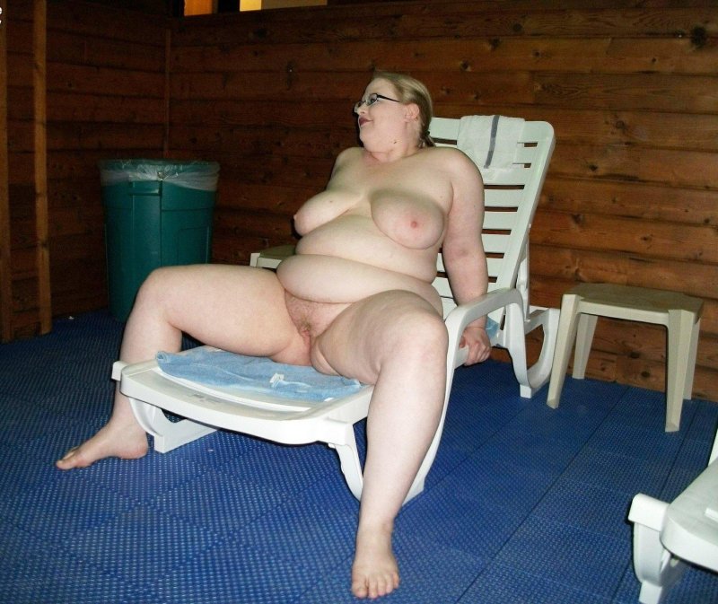 Толстые голые женщины в бане