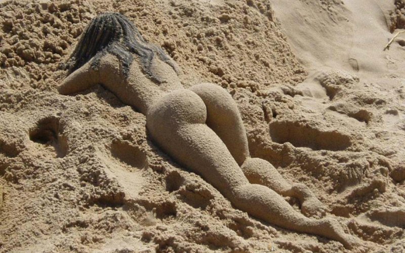 Фигура из песка