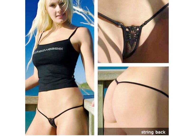 Девушки в микрострингах