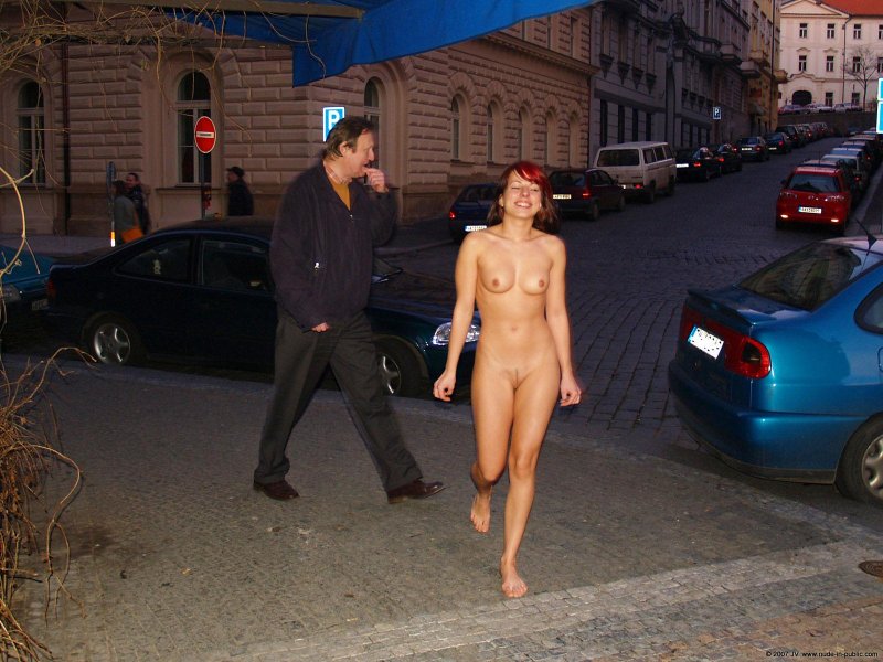 Публичное обнажение мужчин