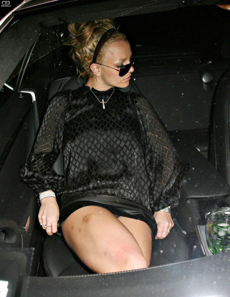 Бритни спирс без нижнего белья