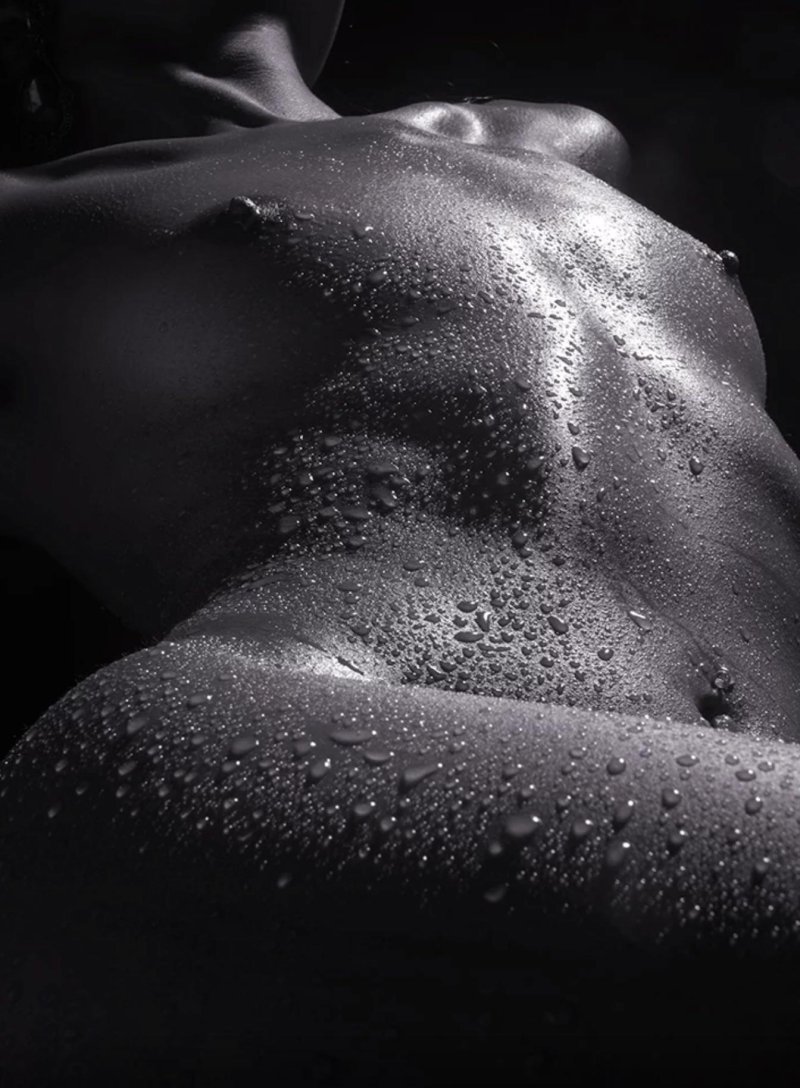 Черно белая эротика