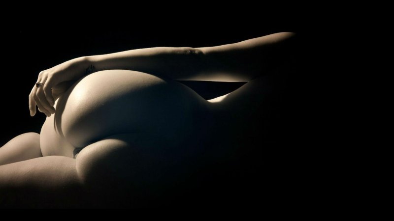 Художественное ню полных женщин