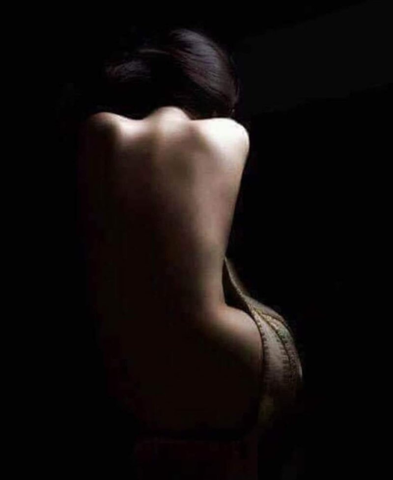 Красивые изгибы женского тела