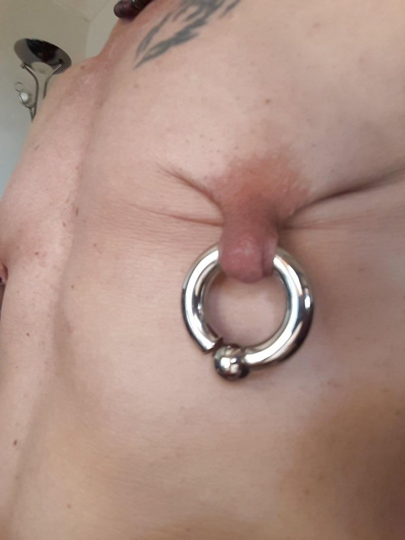 Мужской пирсинг сосков