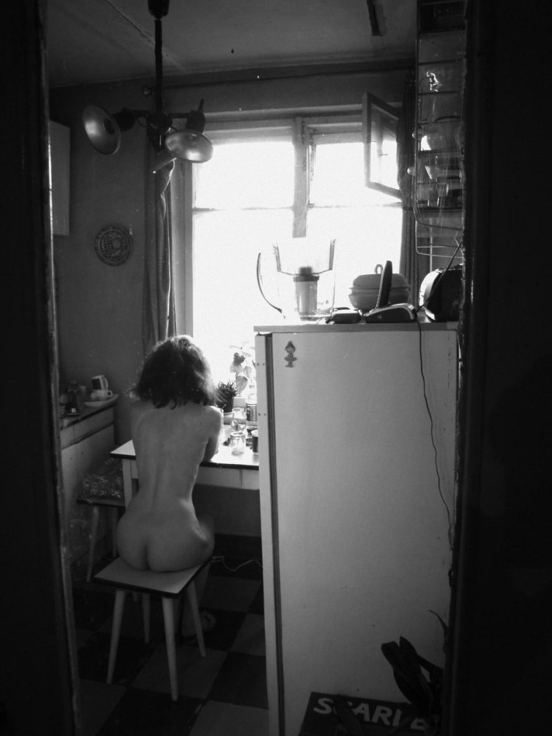 Голая в коммунальной квартире