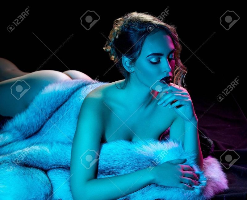 Обнаженные модели