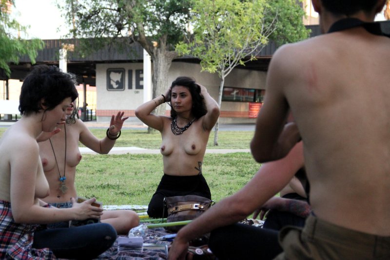 Хиппи голые