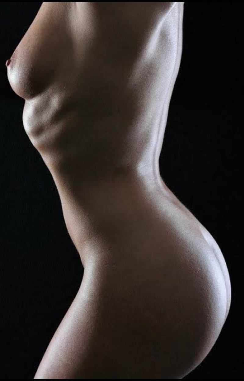 Женские голые тела