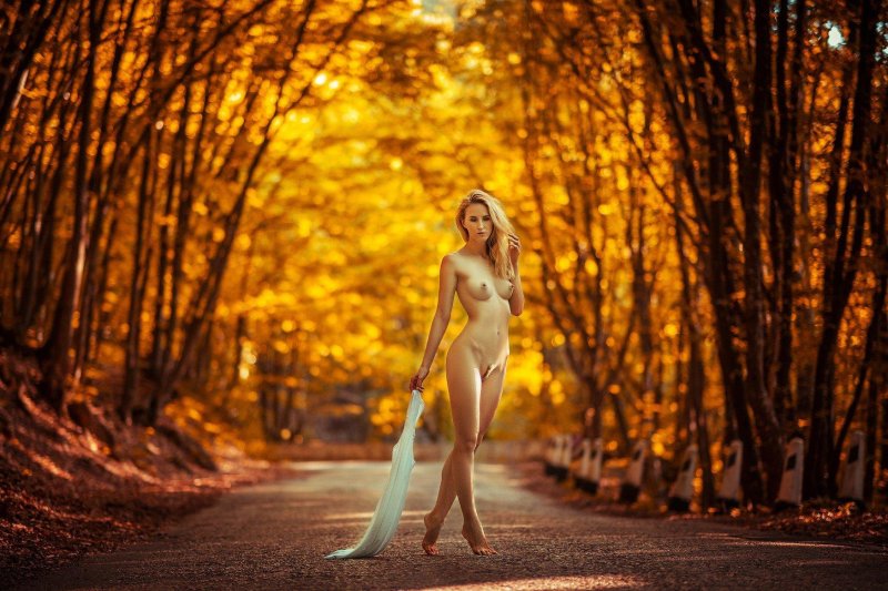 Осенняя фотосессия в стиле ню