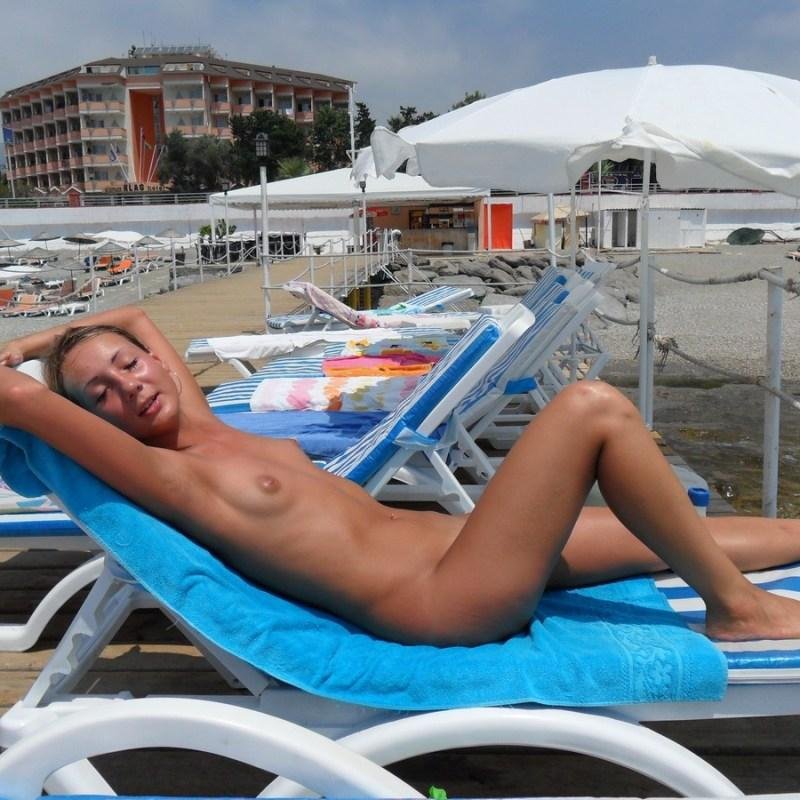 Город нудистов