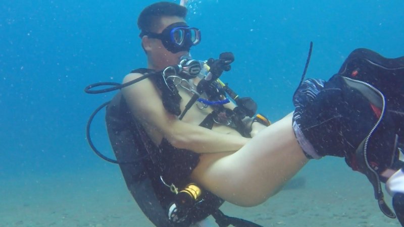 Погружение с аквалангом без трусов