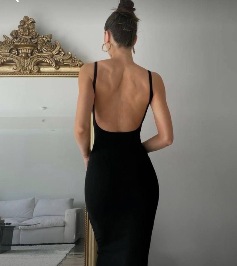 Платье с открытой спиной