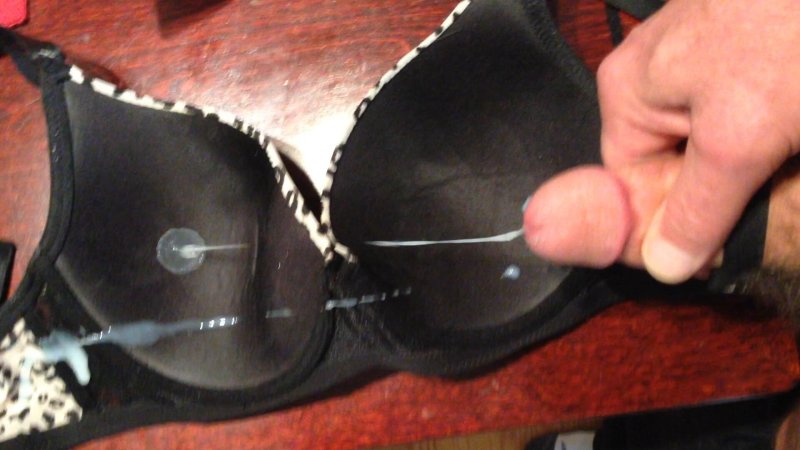 Сперма на лифчик