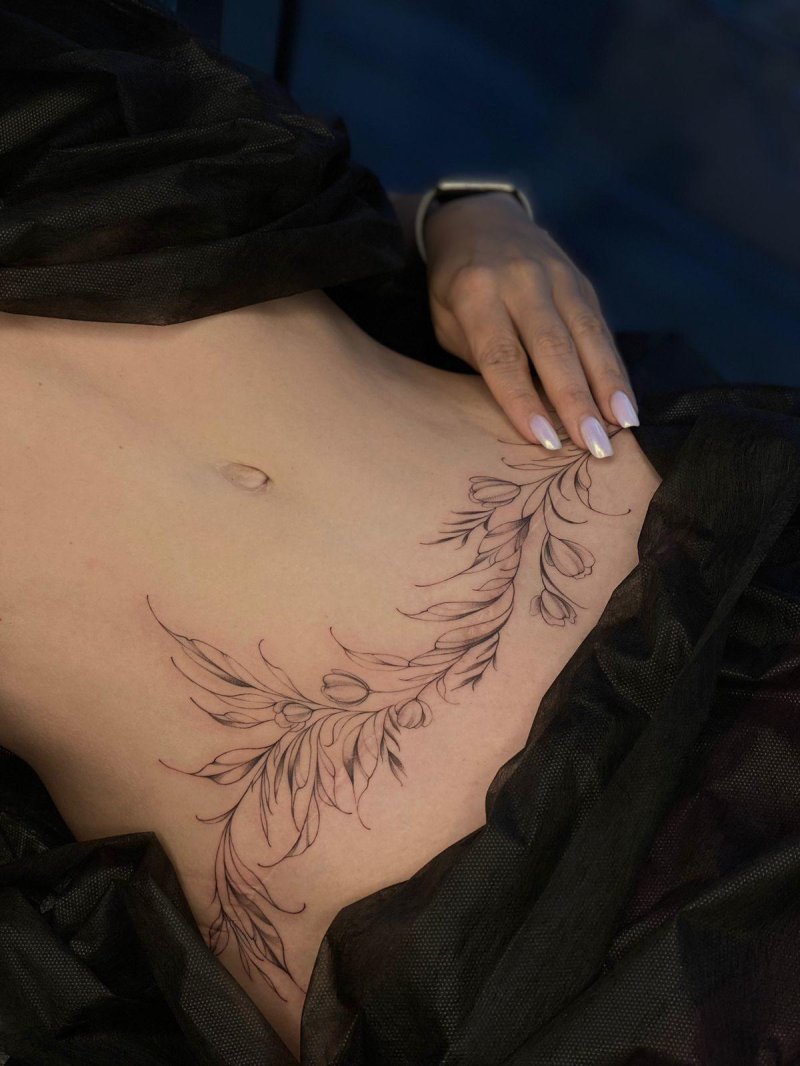 Женская татуировка