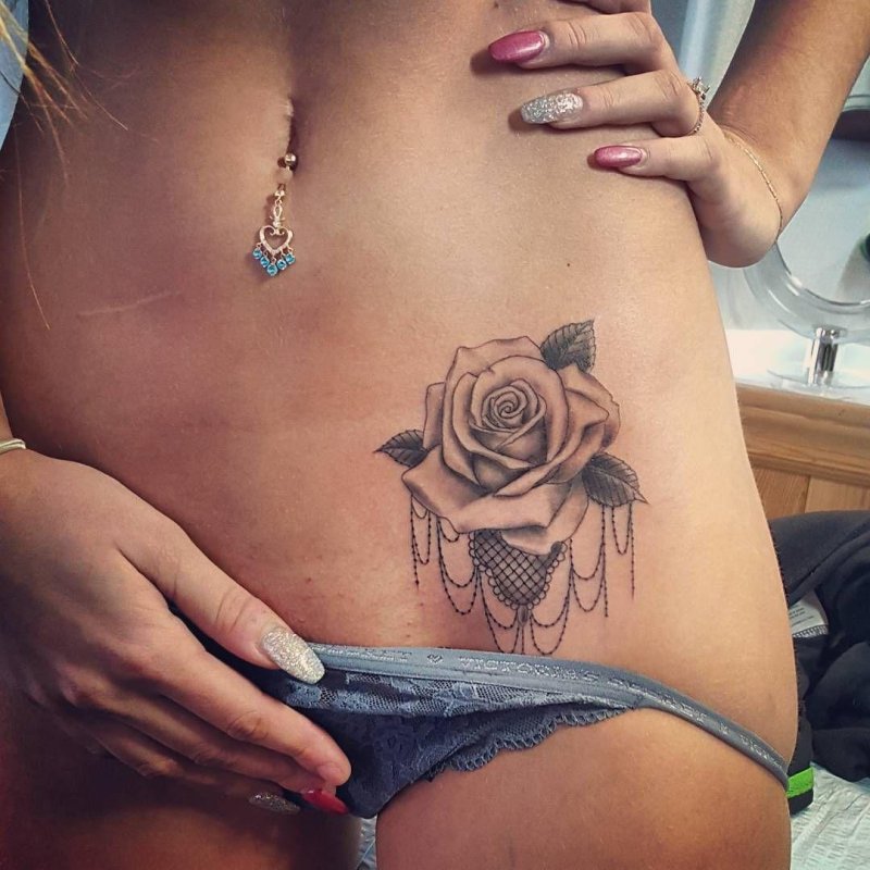 Тату внизу живота для девушек