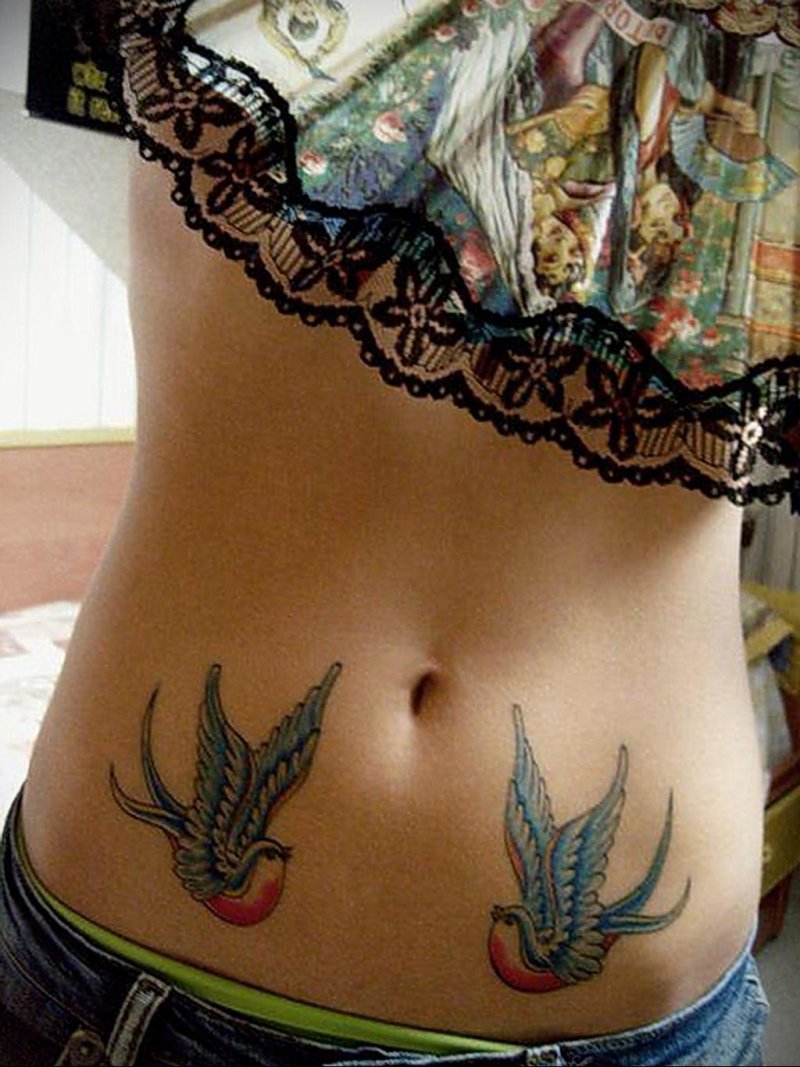 Татуировки на животе для девушек