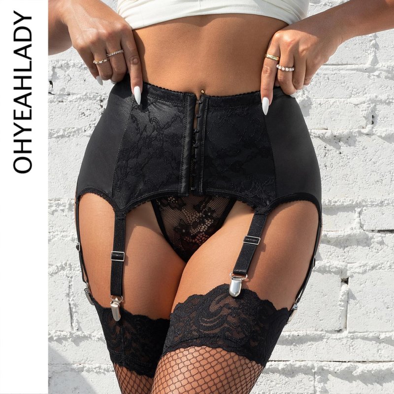 Нижнее белье с подвязками