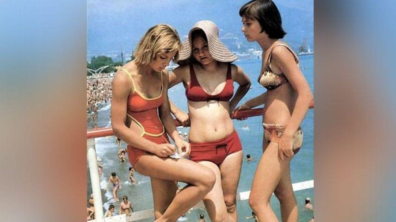 Советские девушки на пляже