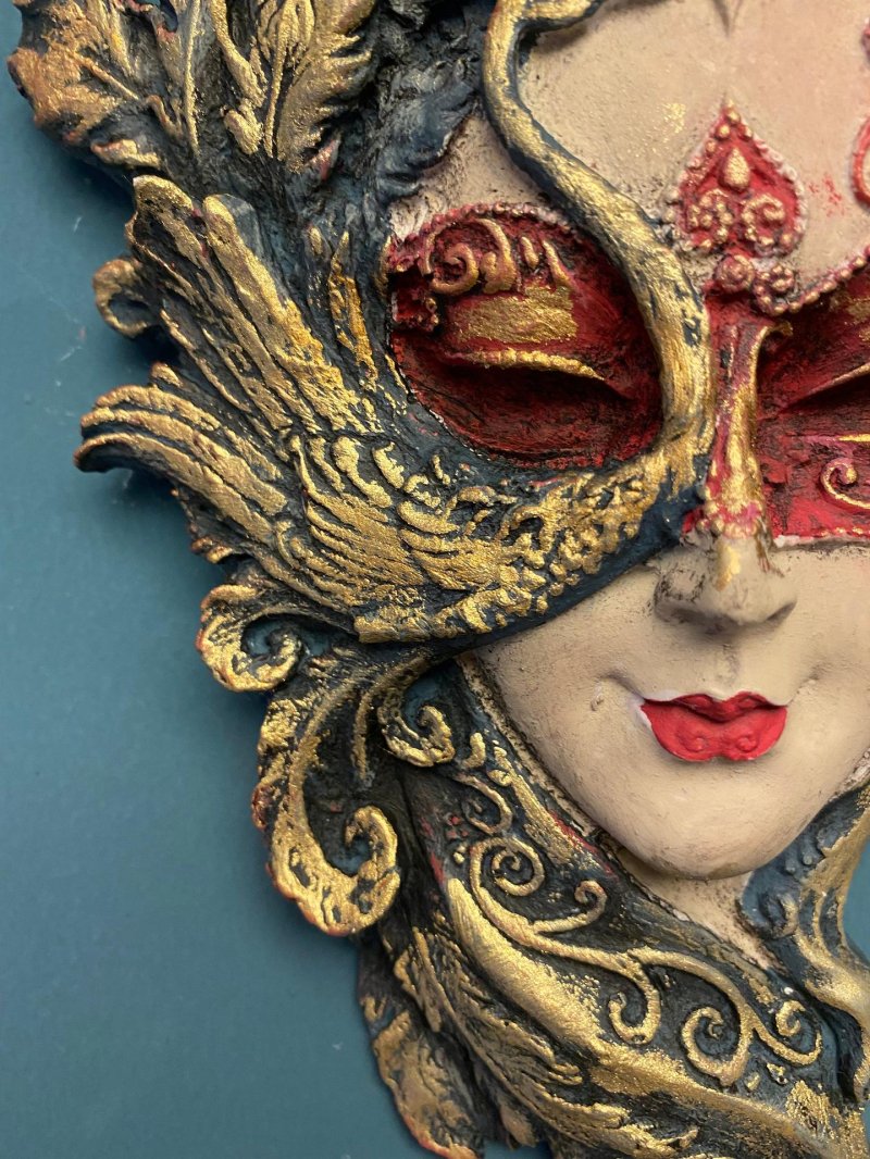 Венецианские маски много