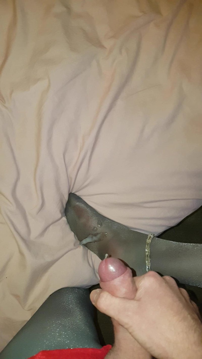 Нейлоновые чулки