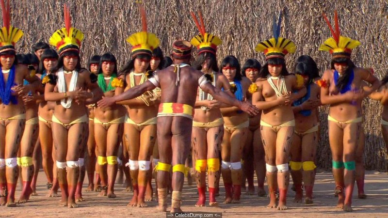 Индейцы голые с реки xingu бразилия