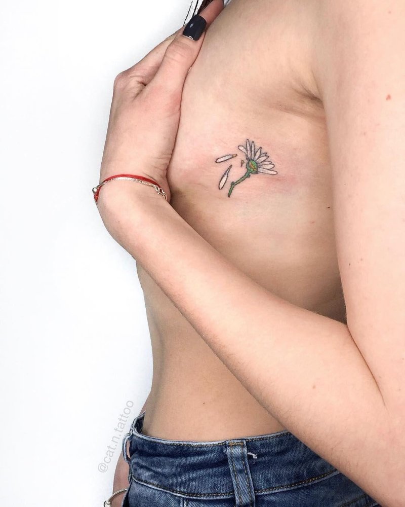 Небольшая тату для девушки