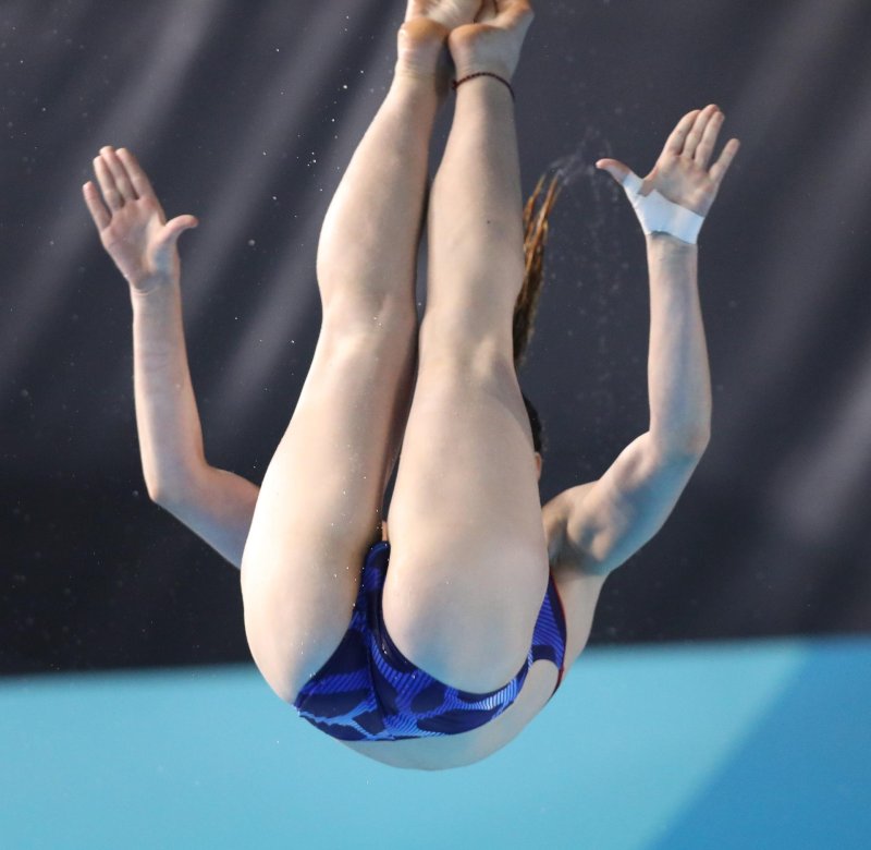 Прыжки в воду девушки