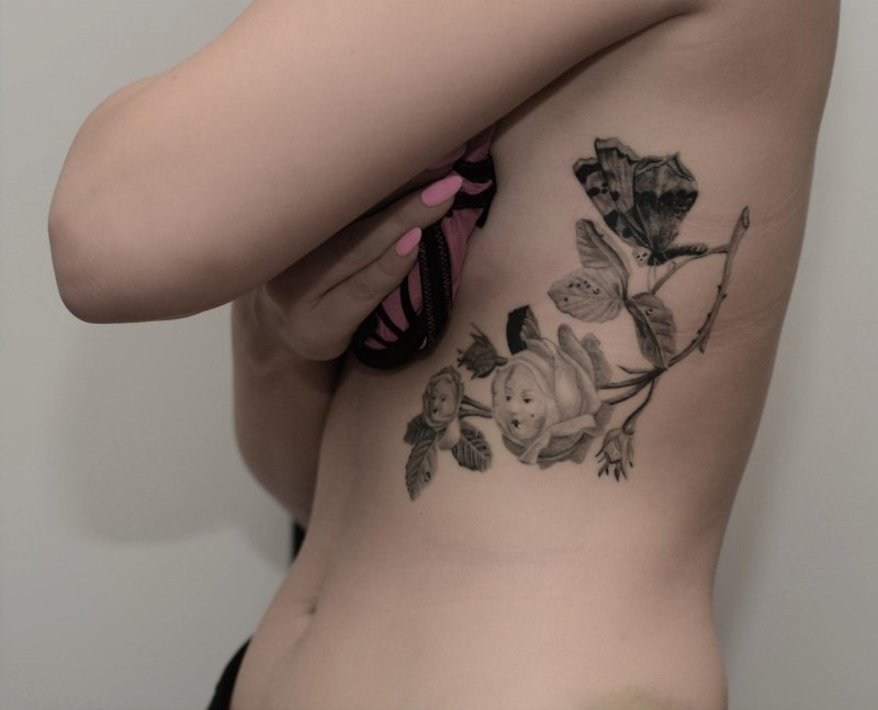 Женская татуировка