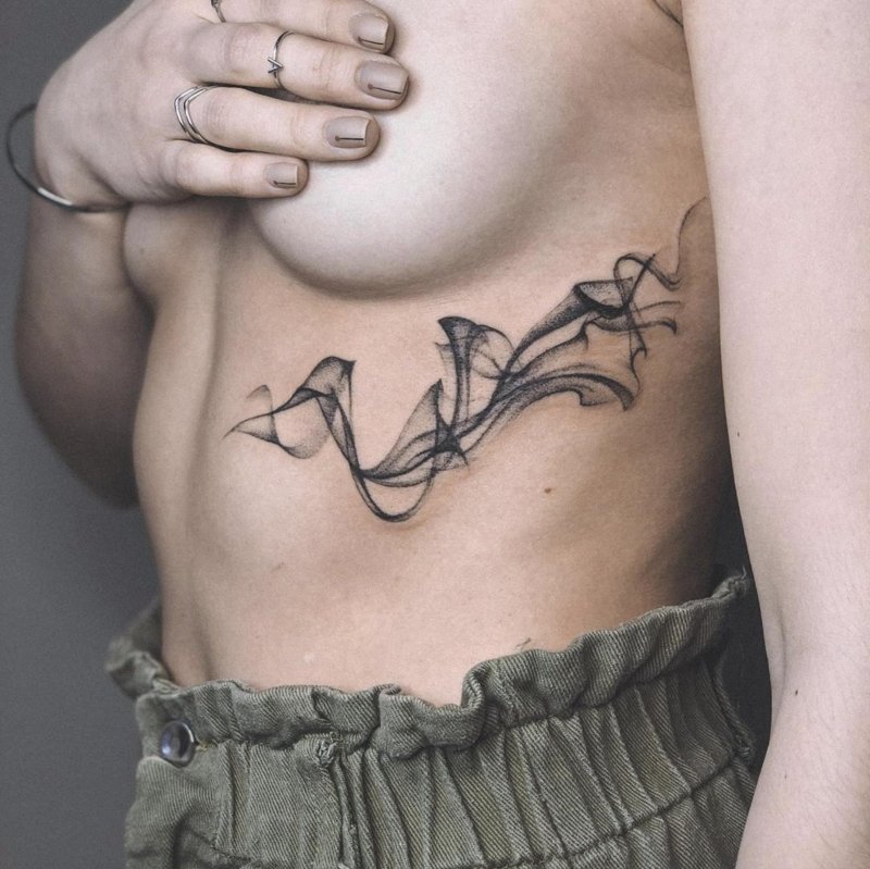 Татуировки для девушек под грудью