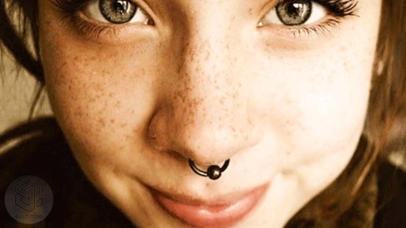 Девочка с пирсингом