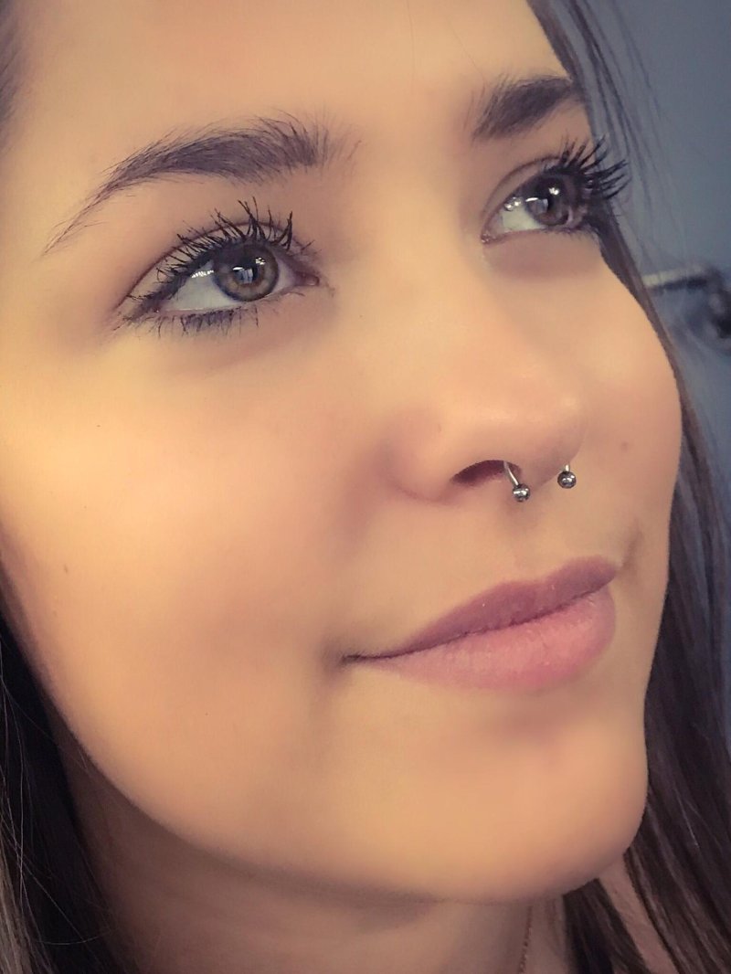 Проколотый нос у девушек