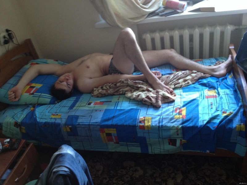 Спят голые в общаге частное
