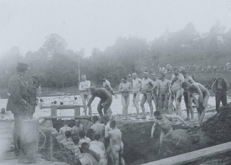 Голые солдаты второй мировой