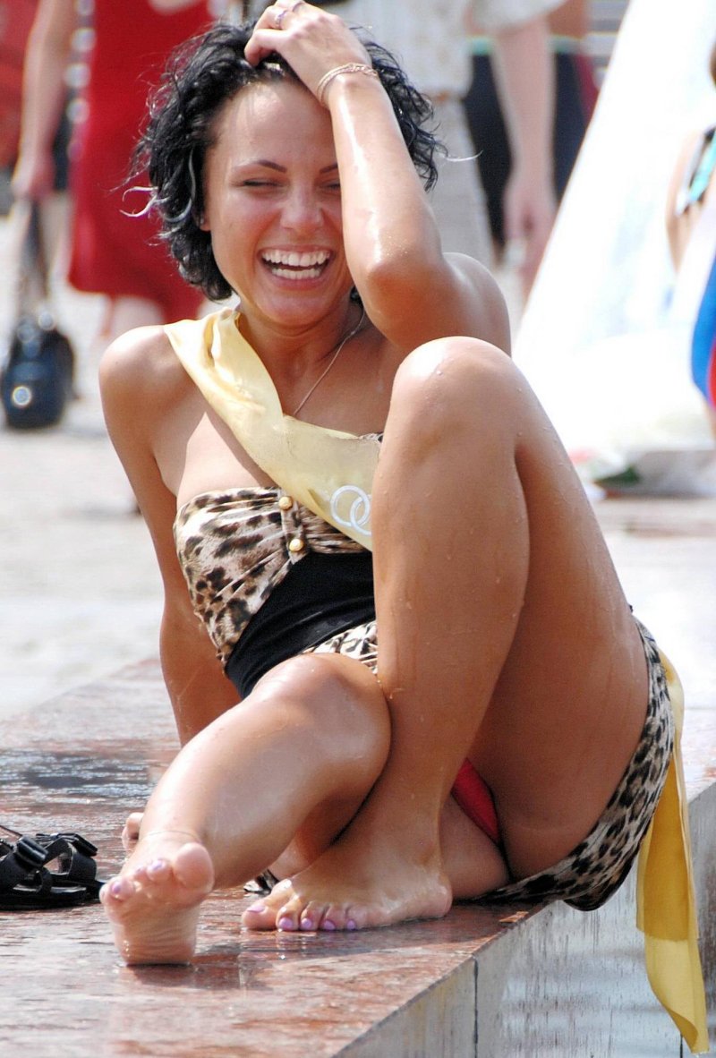 Засветы голых девушек