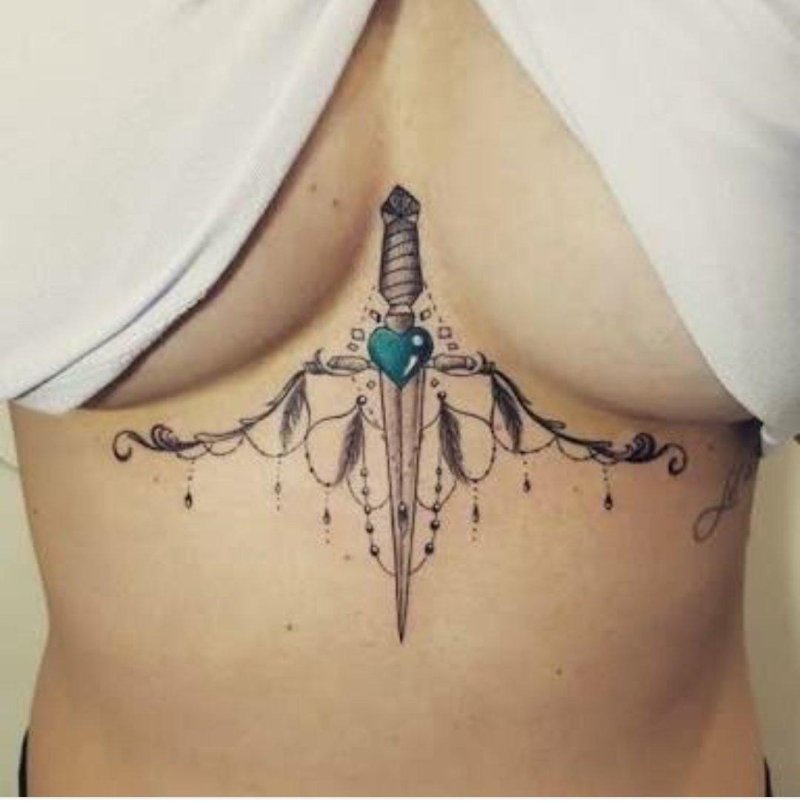 Женская татуировка