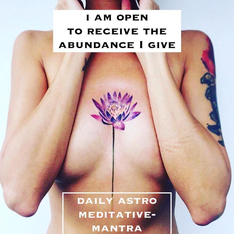 Тату лотос значение для девушек