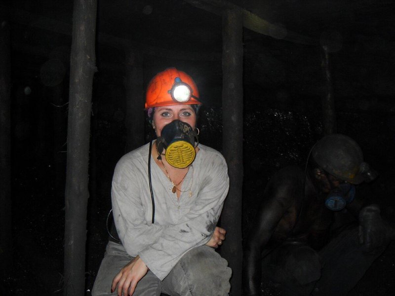 Шахтёры в забое шахты