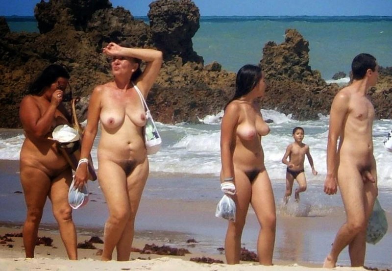 Семейный нудизм в бразилии