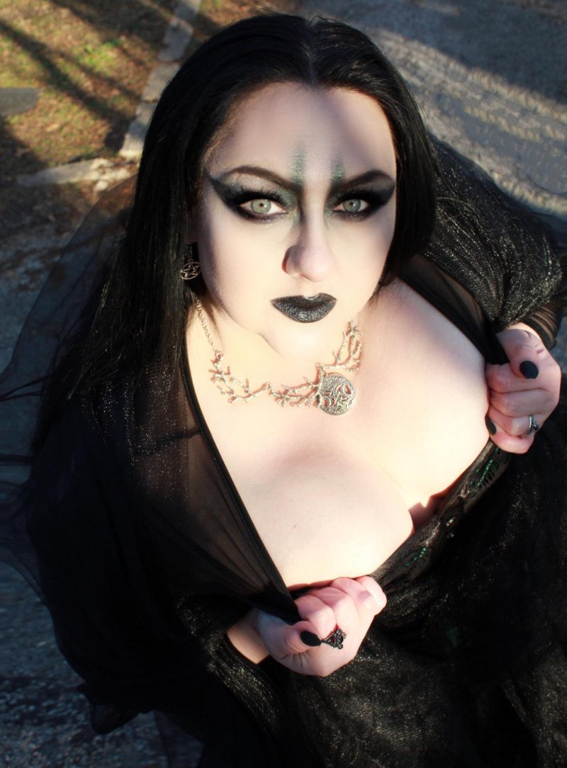Готический макияж