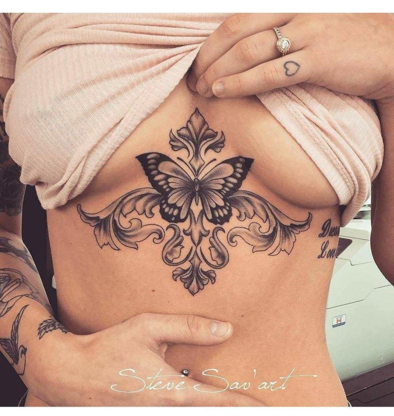 Тату женская