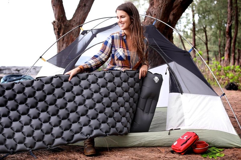 Туристический надувной матрас