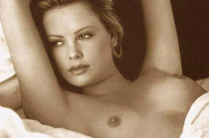 Фотографии голых знаменитостей