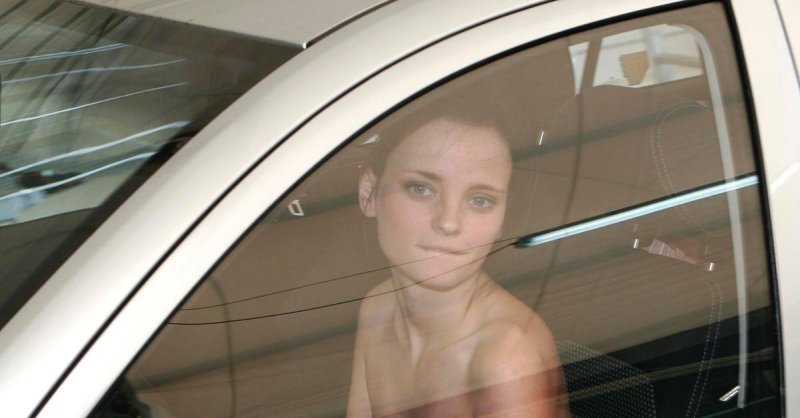 Девушка в автомобиле