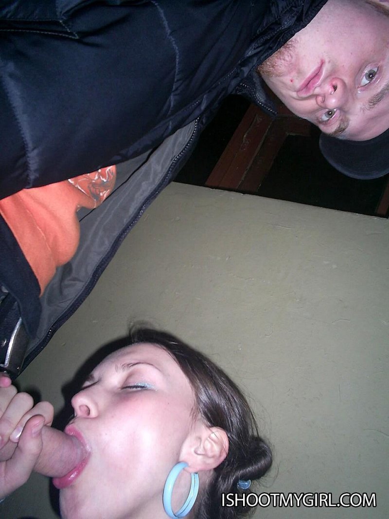 Порно минет в подъезде